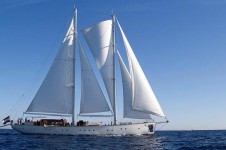 Sailing yacht�KAIROS